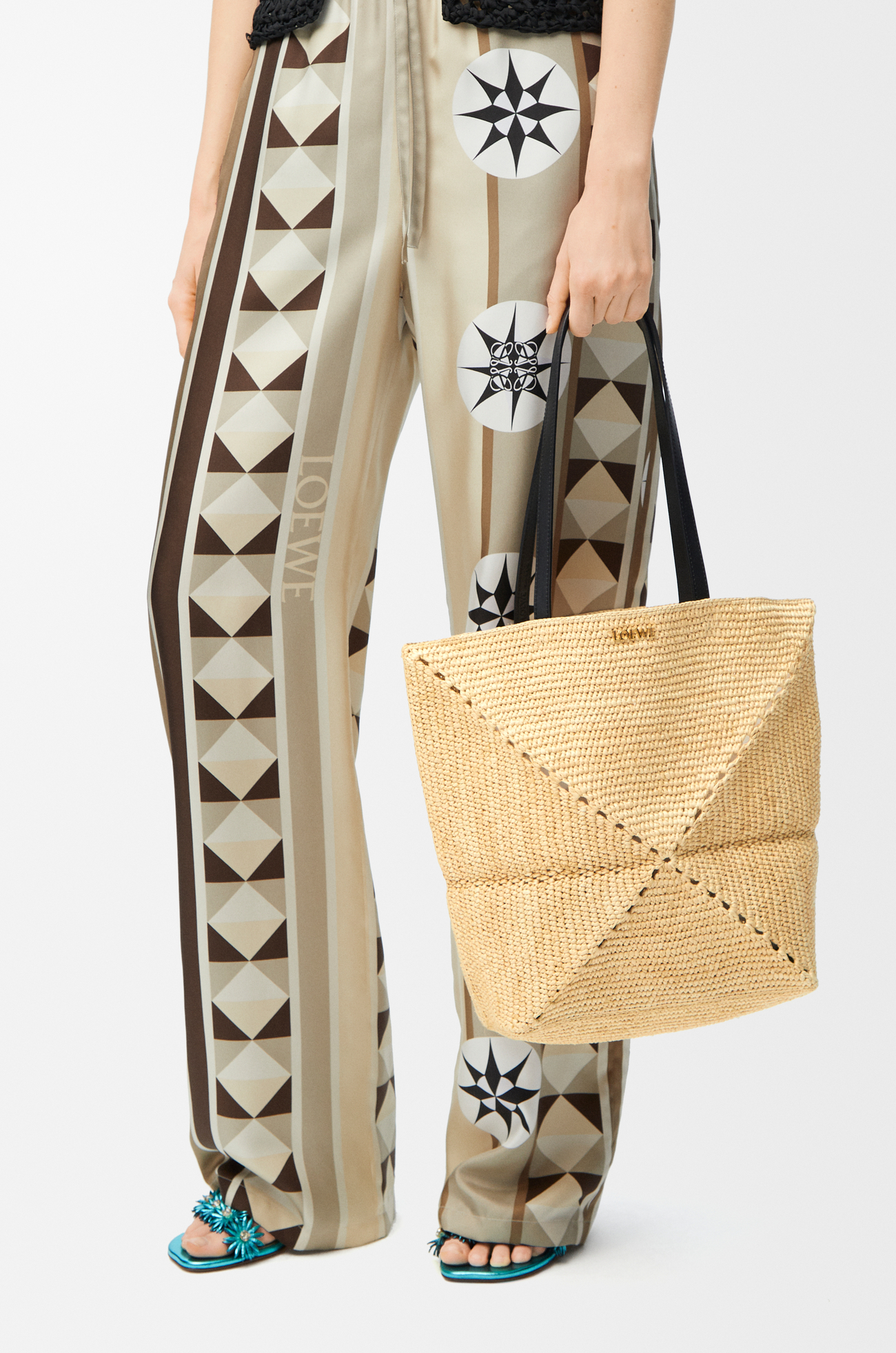 LOEWE Medium Puzzle Fold tote in raffia Natural
