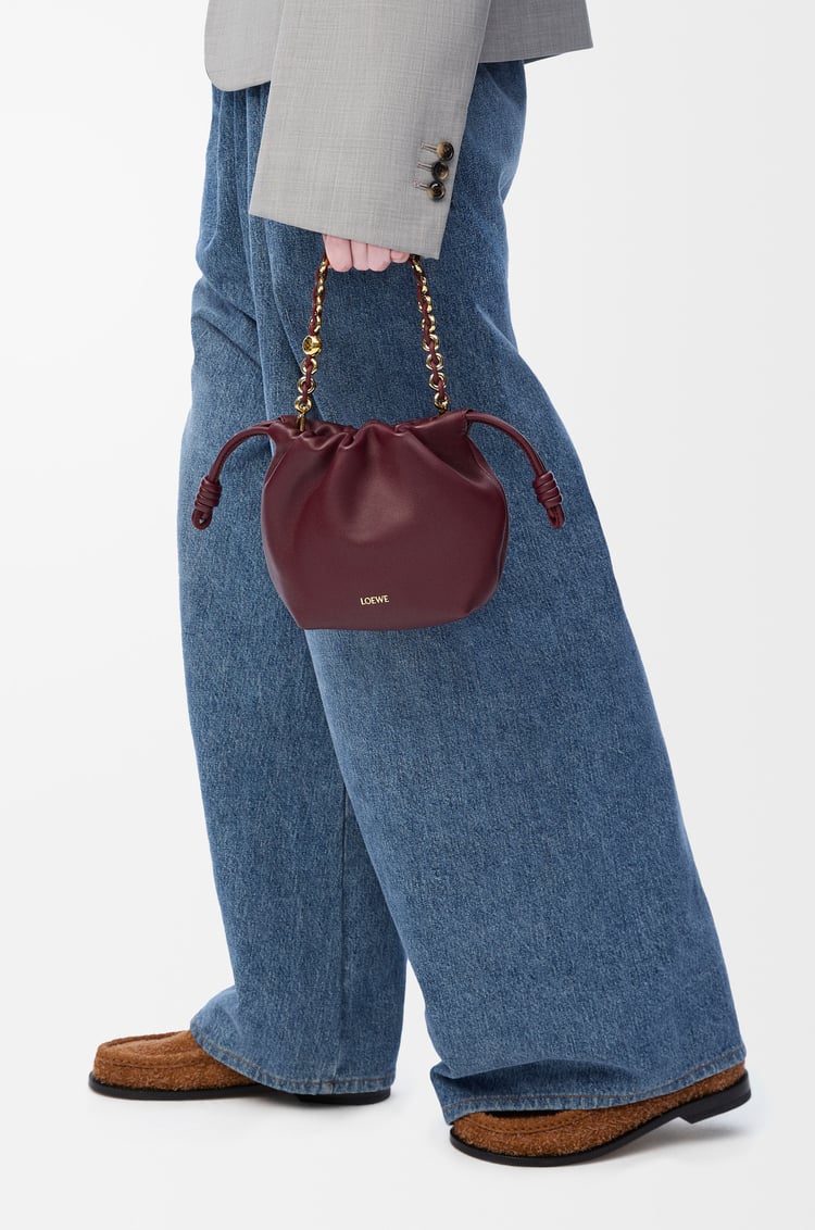 LOEWE Bolso Flamenco Purse mini en piel napa de cordero Burdeos Oscuro