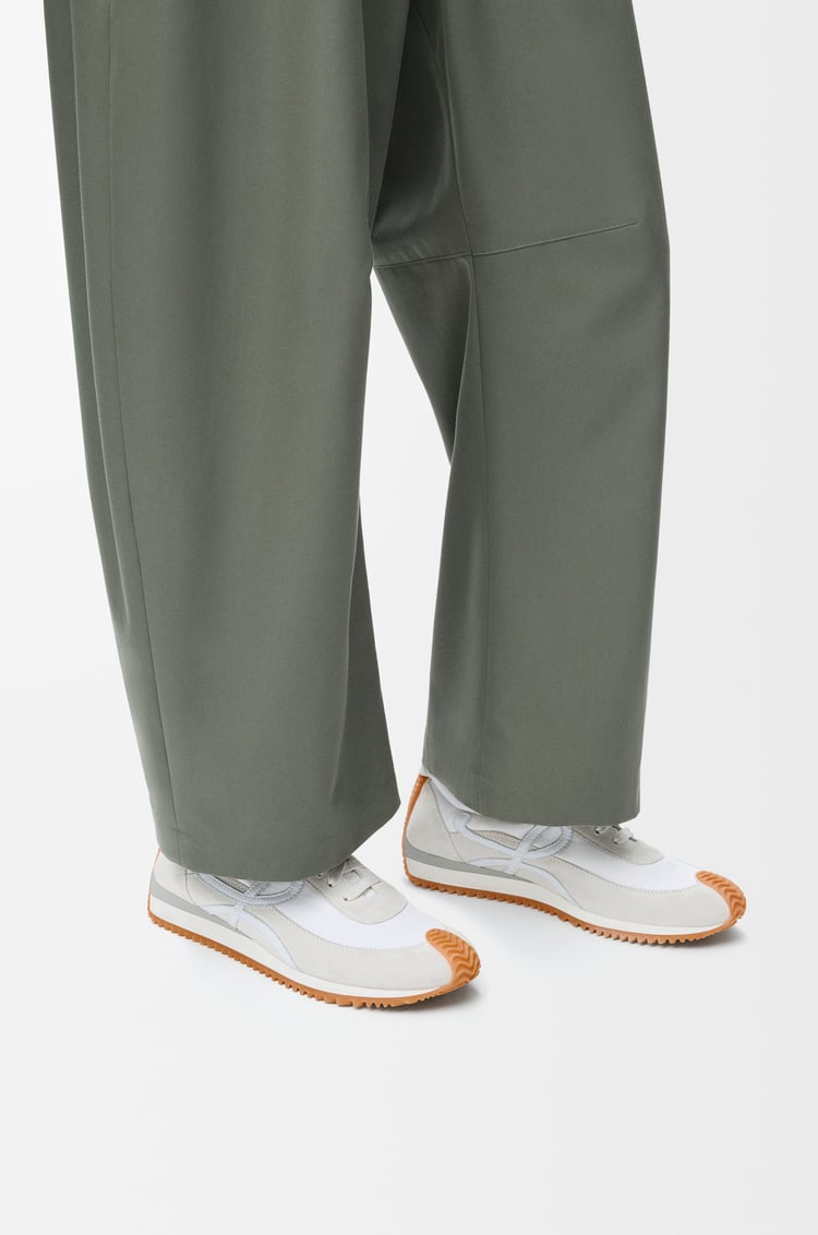 LOEWE 麂皮拼尼龍 Flow 跑鞋 白色