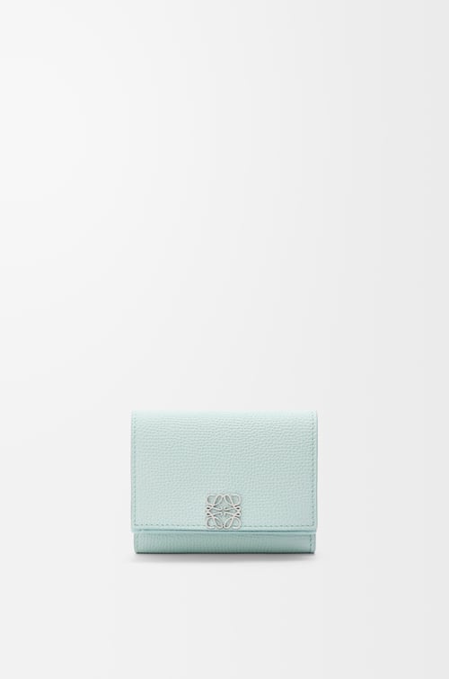 LOEWE アナグラム トライフォールド ウォレット（ペブルグレインカーフ） フローズン