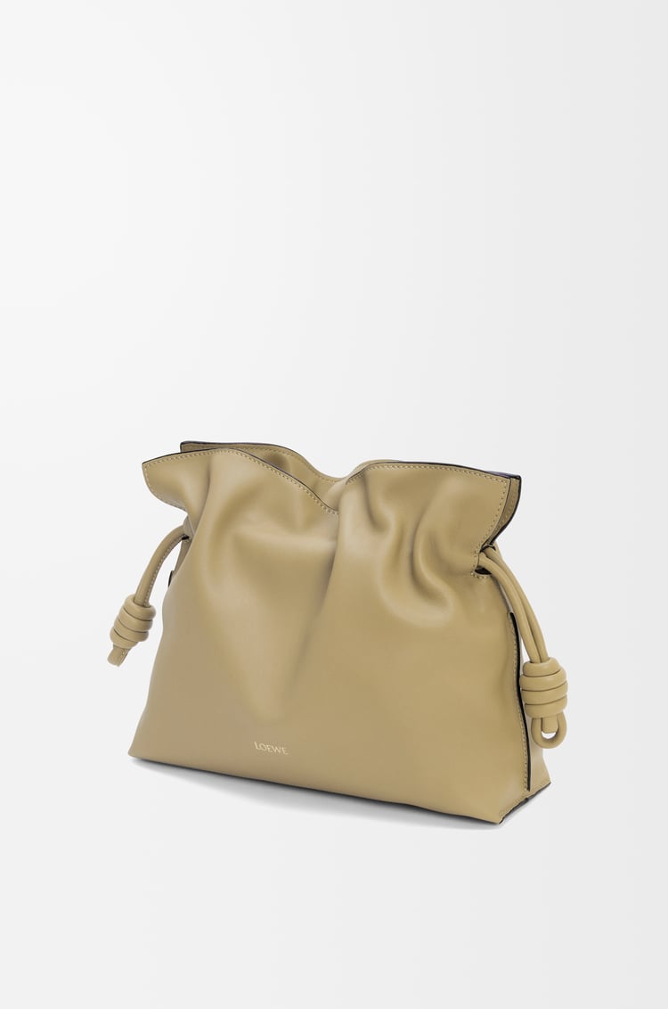 LOEWE Bolso Flamenco Clutch mediano en piel napa de ternera Verde Arcilla