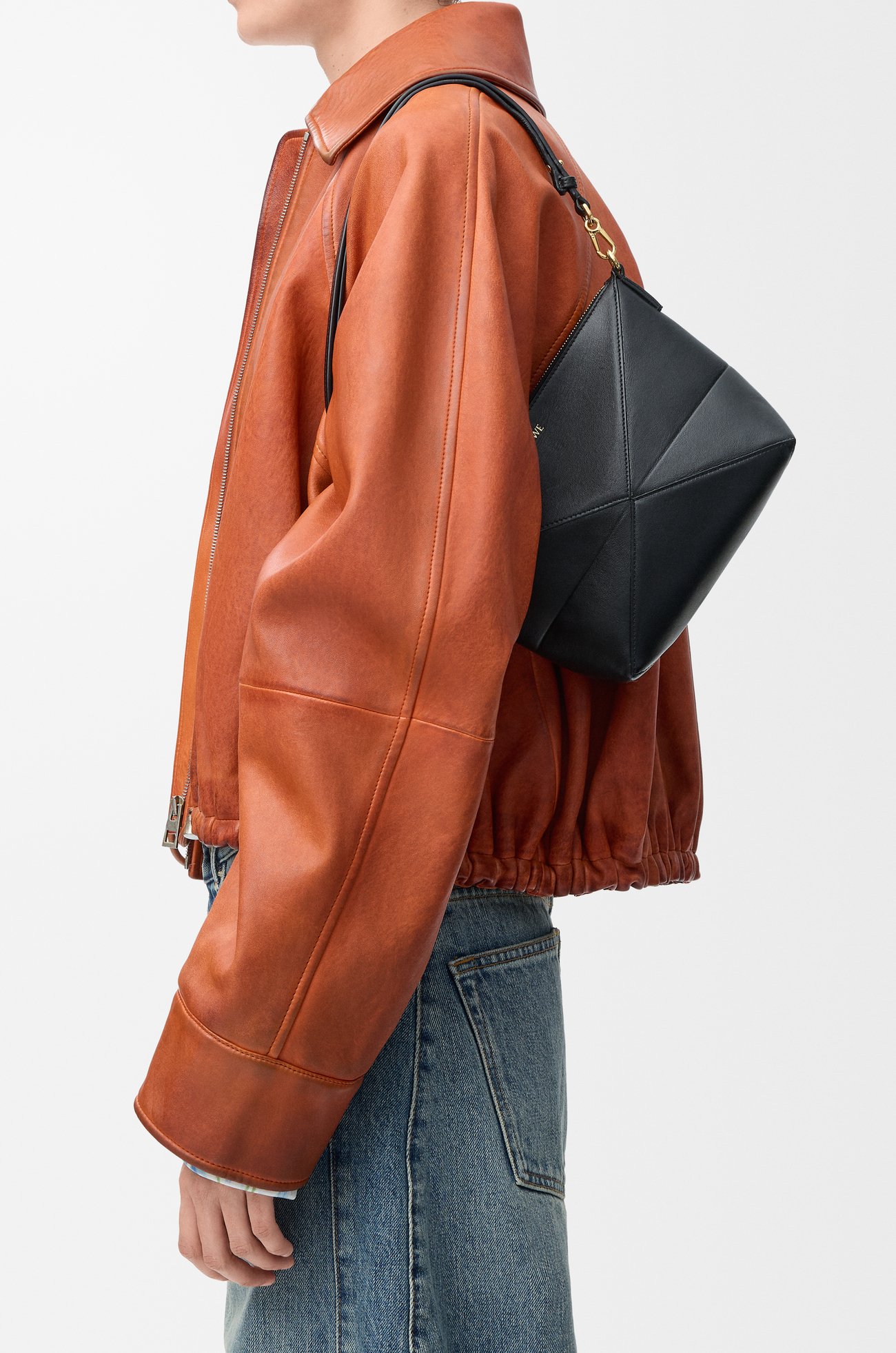 LOEWE パズルフォルド ポーチ（シャイニーナパカーフ） ブラック