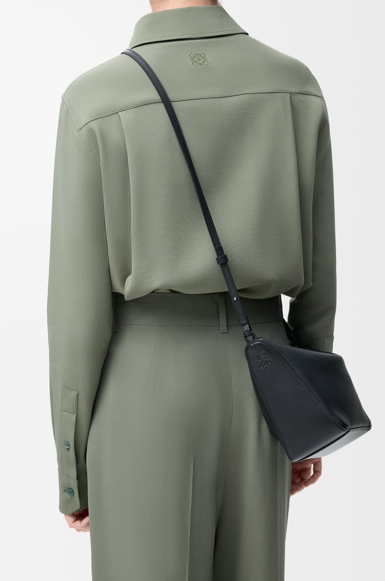 LOEWE Mini Hammock hobo in classic calfskin Black