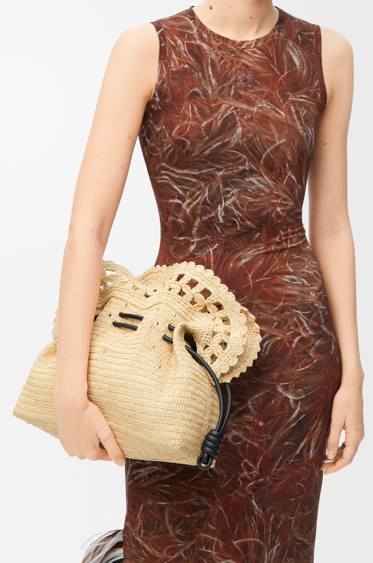 LOEWE Bolso Flamenco Clutch mediano en rafia Natural