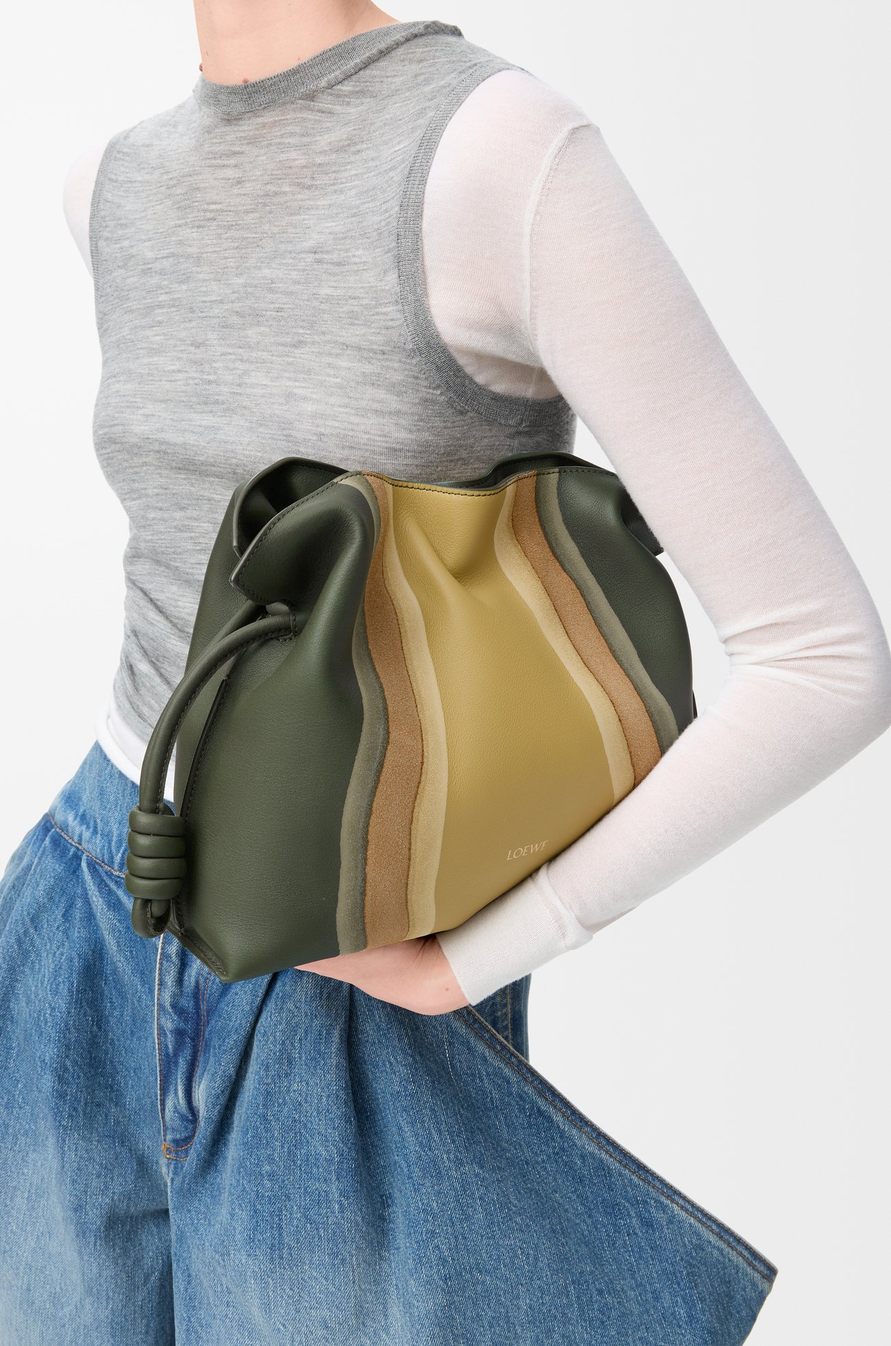 LOEWE Bolso Flamenco clutch mediano en piel napa de ternera Verde Botella/Ocre
