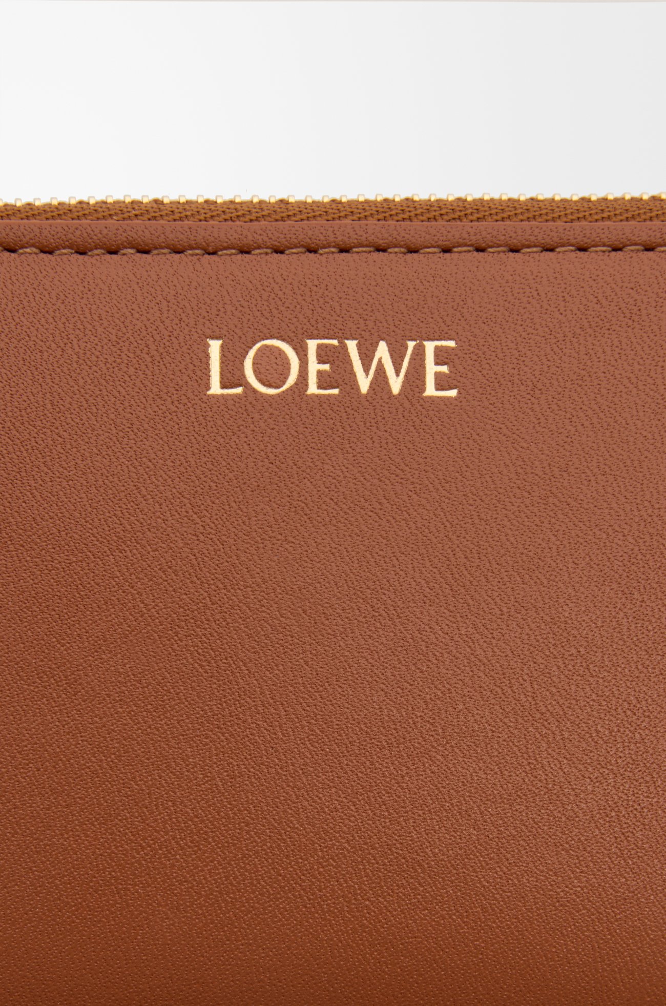 LOEWE ジップ コインパース（シャイニーナパカーフ） タン/パパイヤ