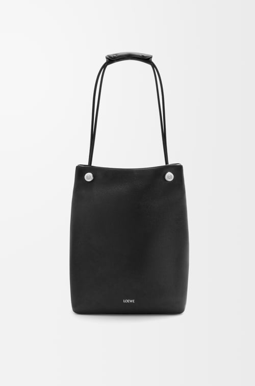 LOEWE ぺブル ホーボーバッグ（サプルグレインカーフ） ブラック
